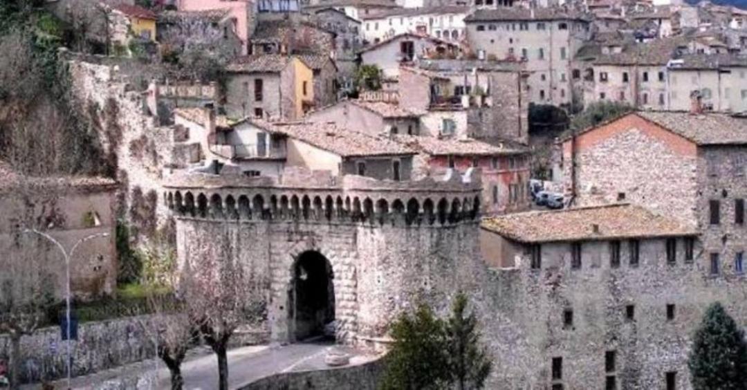 La Terrazza Sul Borgo Apartment Нарни Екстериор снимка